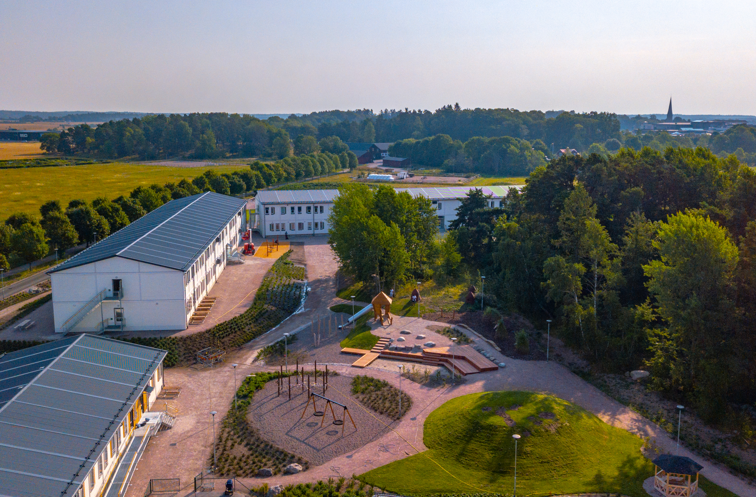 Ovanifrånperspektiv på modulskolan i Gränby. 