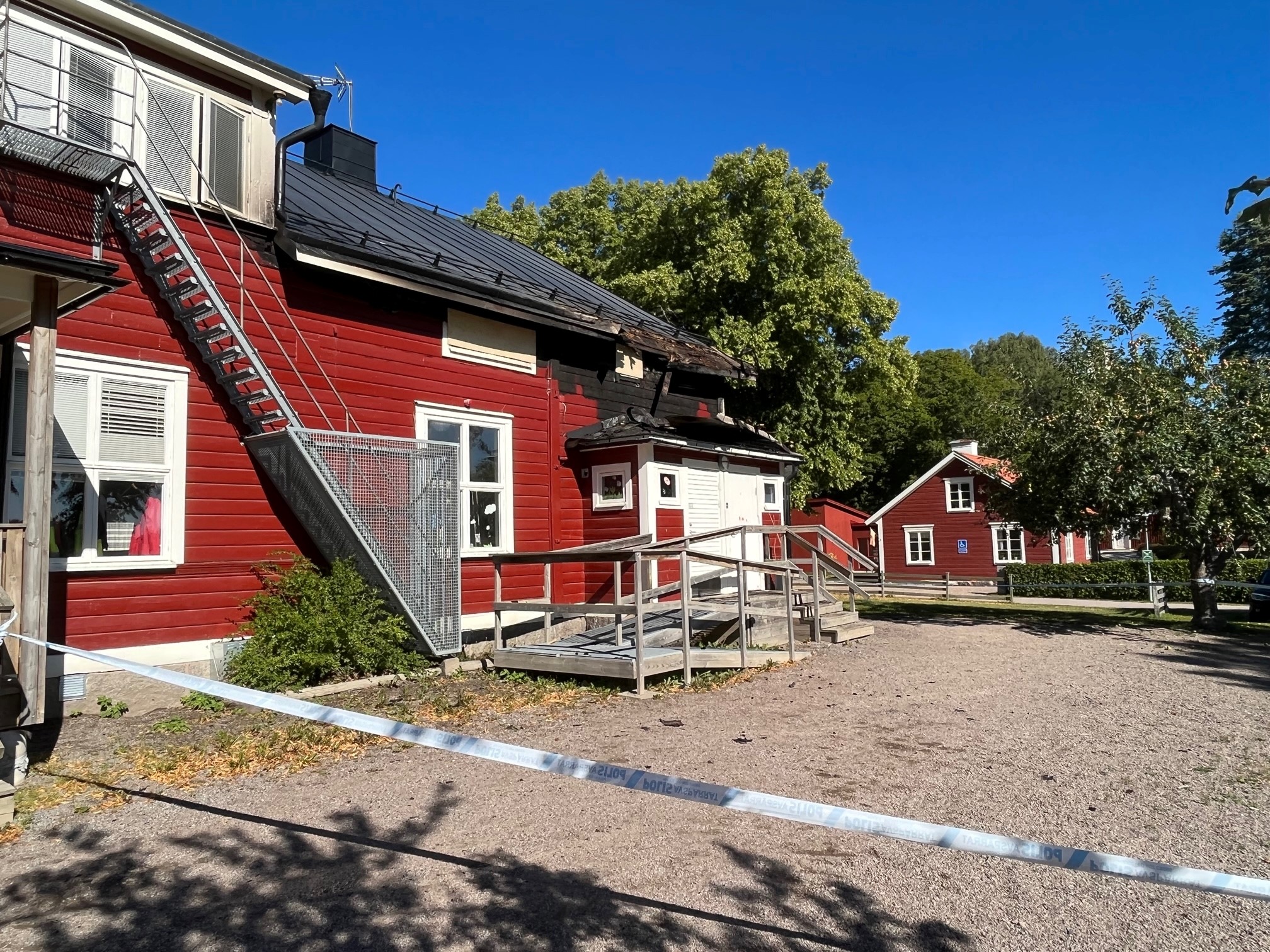  Gamla Gåvsta skola fastighet och skolgård. 