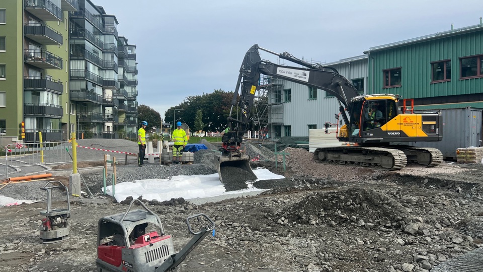 Markarbeten med grävmaskin på Skyttelns förskola